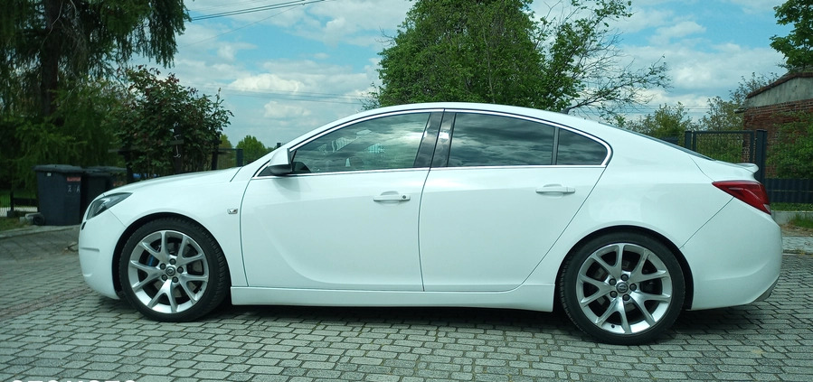 Opel Insignia cena 36000 przebieg: 207000, rok produkcji 2012 z Rydułtowy małe 277